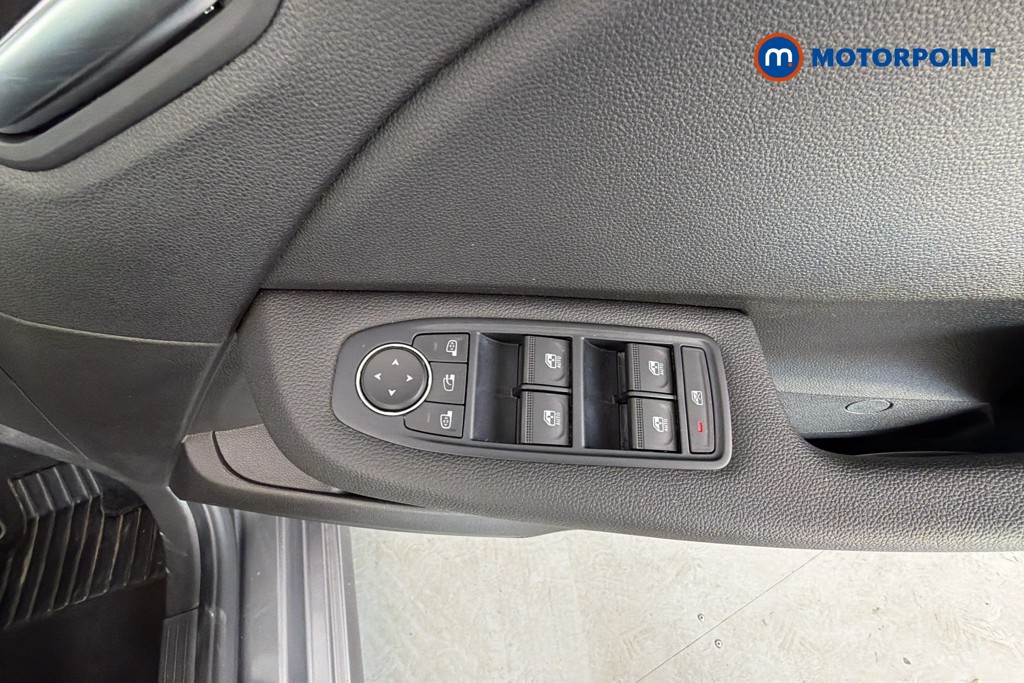Renault Clio Evolution Manual Petrol Hatchback - Stock Number (1665131) - 20th supplementary image