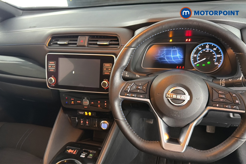 Nissan Leaf N-Connecta Automatic Electric Hatchback - Stock Number (1665137) - 1st supplementary image