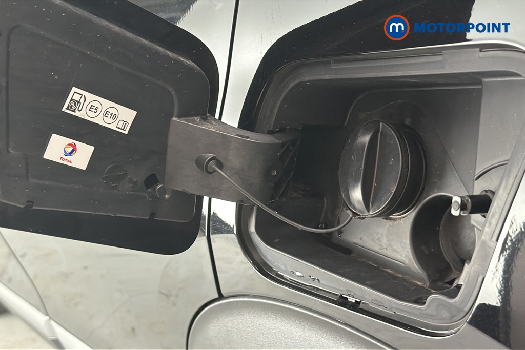 Peugeot 2008 GT Automatic Petrol SUV - Stock Number (1665167) - 41st supplementary image