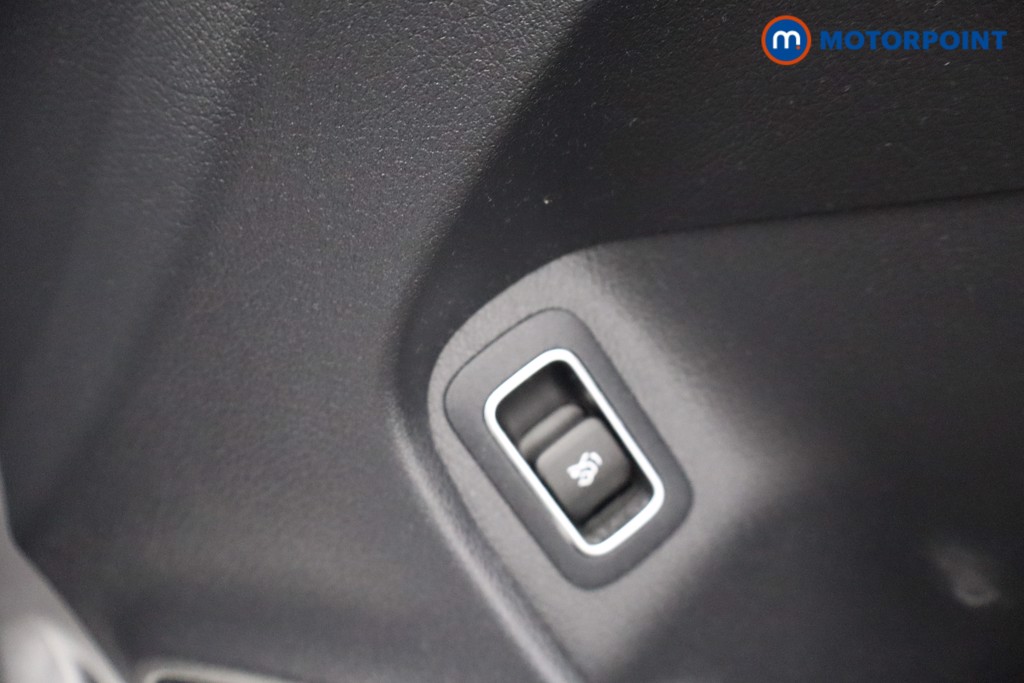 Mercedes-Benz CLA Amg Line Automatic Petrol Coupe - Stock Number (1665279) - 9th supplementary image