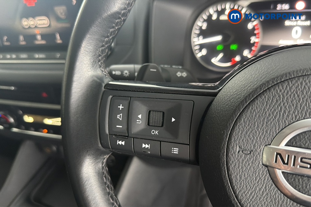 Nissan Qashqai Acenta Premium Automatic Petrol SUV - Stock Number (1665309) - 4th supplementary image