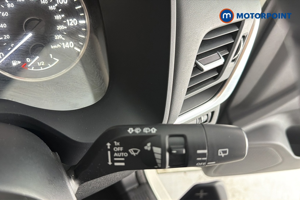 Nissan Qashqai Acenta Premium Automatic Petrol SUV - Stock Number (1665309) - 6th supplementary image