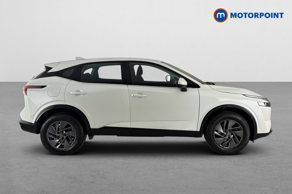 Nissan Qashqai Acenta Premium Automatic Petrol SUV - Stock Number (1665309) - Passenger side