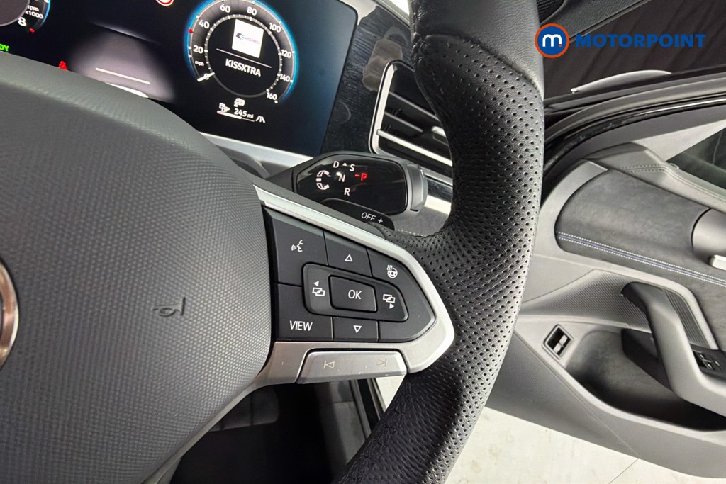 Volkswagen Passat R-Line Automatic Petrol Plug-In Hybrid Estate - Stock Number (1665416) - 4th supplementary image