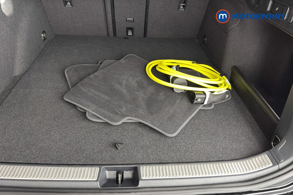 Volkswagen Passat R-Line Automatic Petrol Plug-In Hybrid Estate - Stock Number (1665416) - 34th supplementary image