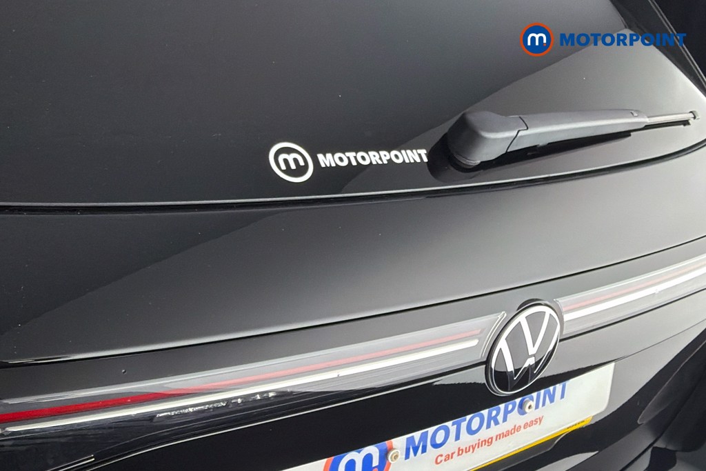 Volkswagen Passat R-Line Automatic Petrol Plug-In Hybrid Estate - Stock Number (1665416) - 37th supplementary image