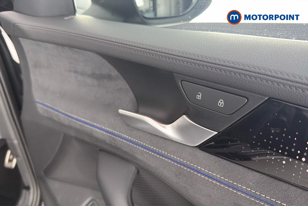 Volkswagen Passat R-Line Automatic Petrol Plug-In Hybrid Estate - Stock Number (1665416) - 42nd supplementary image
