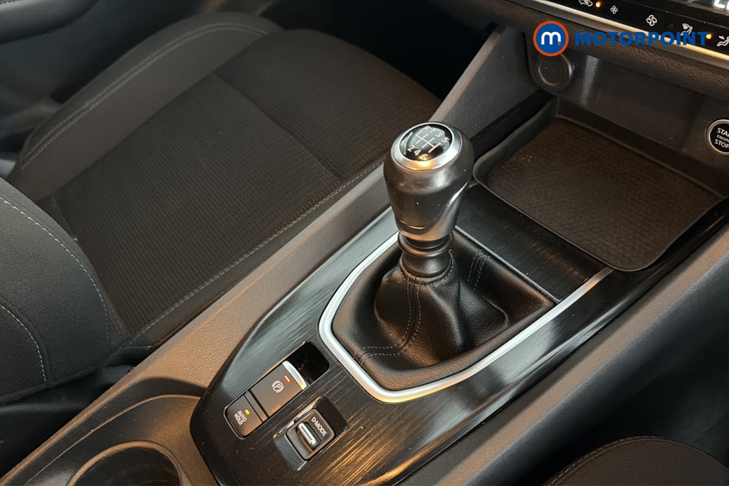 Nissan Qashqai Acenta Premium Manual Petrol SUV - Stock Number (1665432) - 15th supplementary image