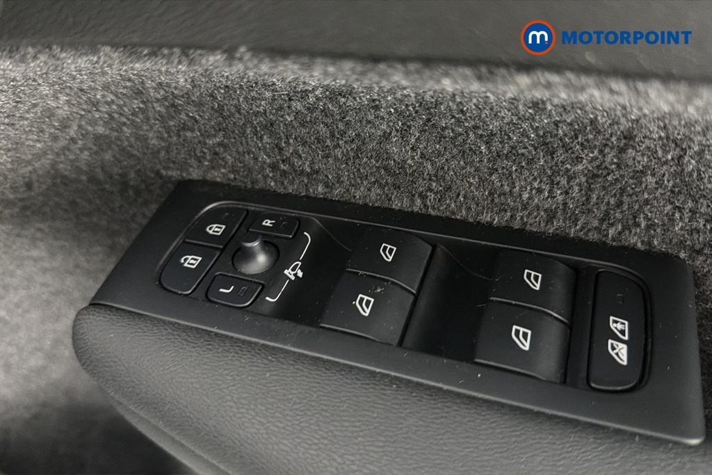 Volvo Xc40 Core Automatic Electric SUV - Stock Number (1665437) - 19th supplementary image