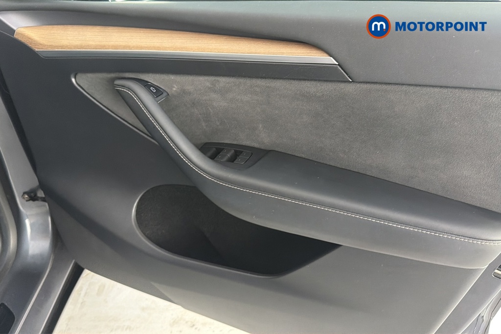 Tesla Model Y Long Range Automatic Electric SUV - Stock Number (1665455) - 18th supplementary image