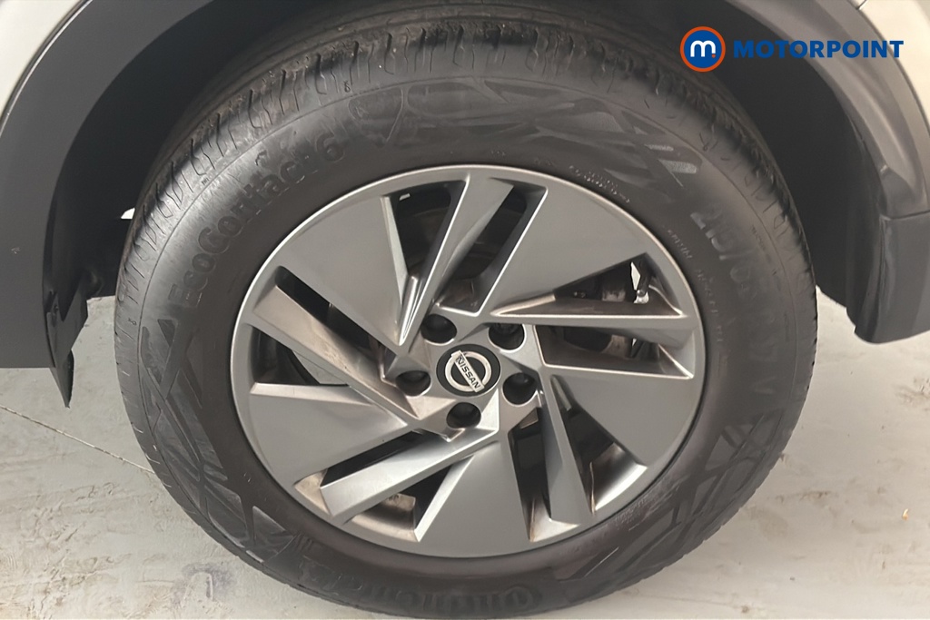 Nissan Qashqai Acenta Premium Manual Petrol SUV - Stock Number (1665607) - 45th supplementary image