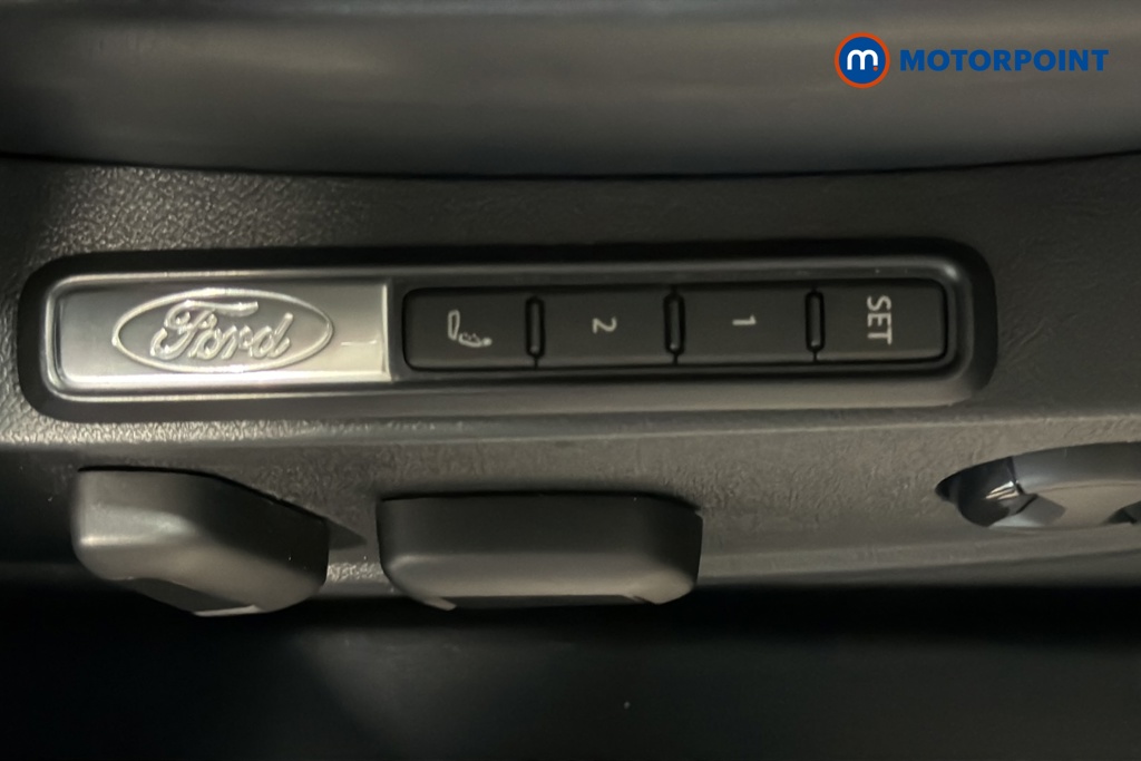 Ford Explorer Select Automatic Electric SUV - Stock Number (1646133) - 996th supplementary image