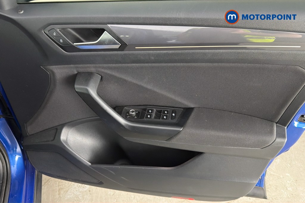 Volkswagen T-Roc SEL Automatic Petrol SUV - Stock Number (1653290) - 19th supplementary image