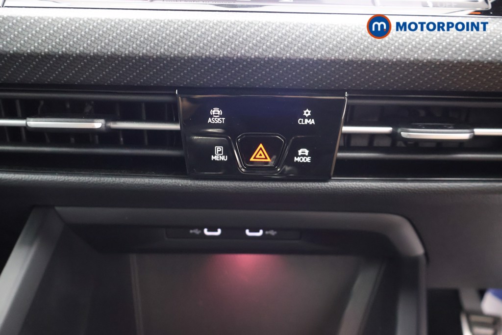 Volkswagen Golf R-Line Manual Petrol Hatchback - Stock Number (1655838) - 9th supplementary image