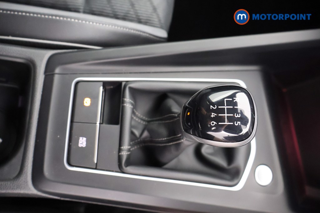 Volkswagen Golf R-Line Manual Petrol Hatchback - Stock Number (1655838) - 11th supplementary image