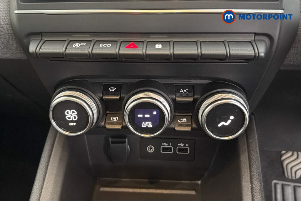 Renault Clio Evolution Manual Petrol Hatchback - Stock Number (1655951) - 12th supplementary image