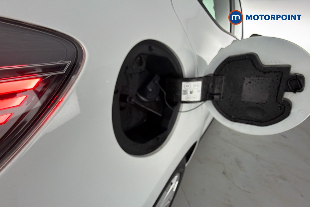 Renault Clio Evolution Manual Petrol Hatchback - Stock Number (1655951) - 41st supplementary image