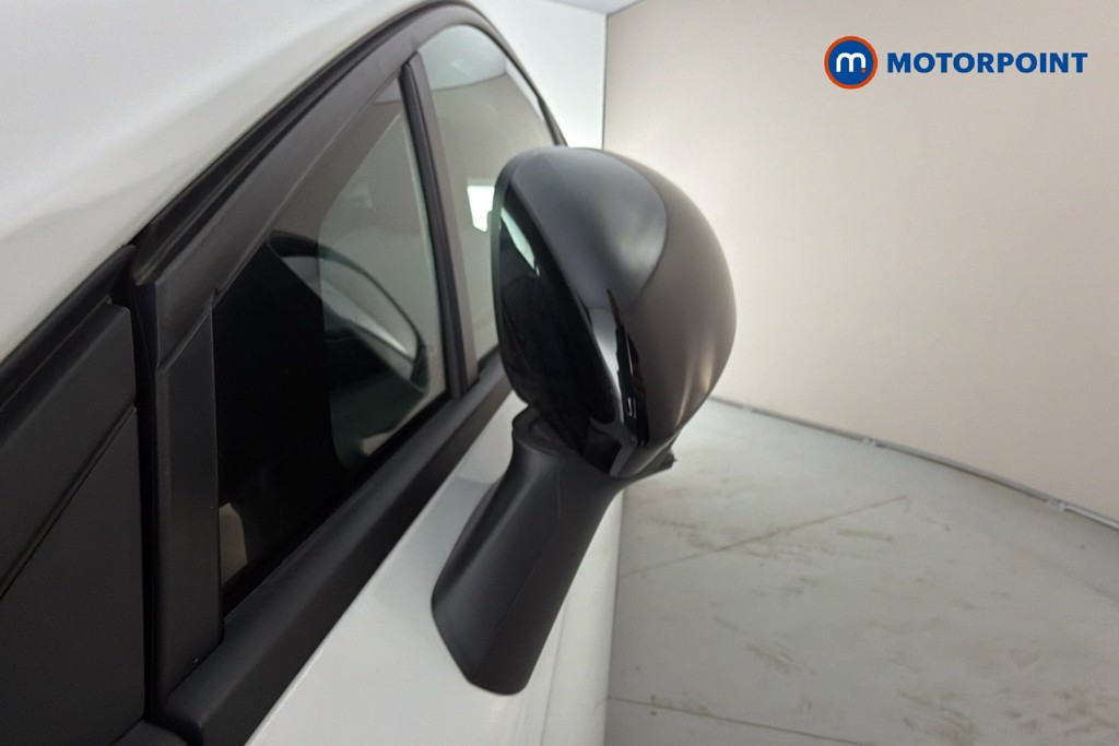 Renault Clio Evolution Manual Petrol Hatchback - Stock Number (1655951) - 43rd supplementary image