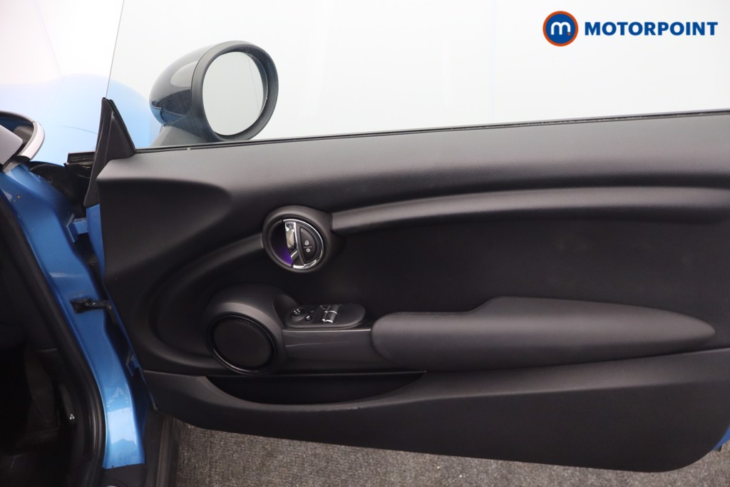 Mini Hatchback Cooper Automatic Petrol Hatchback - Stock Number (1656197) - 7th supplementary image