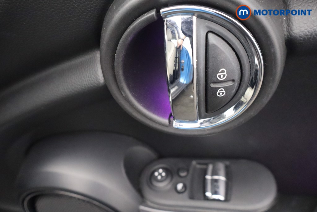 Mini Hatchback Cooper Automatic Petrol Hatchback - Stock Number (1656197) - 8th supplementary image