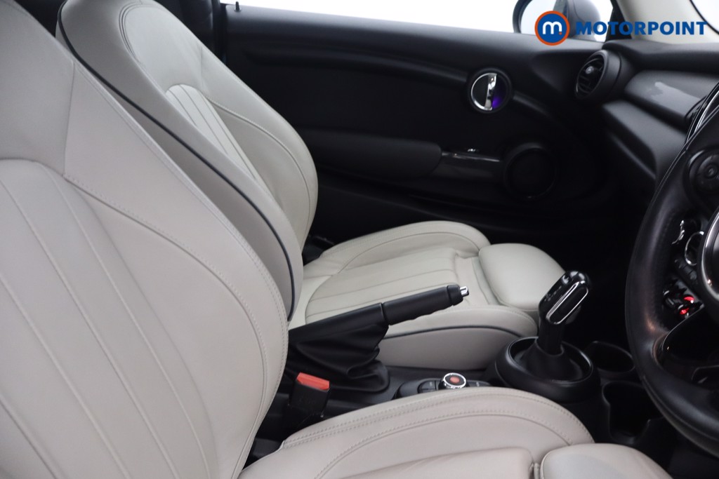 Mini Hatchback Cooper Automatic Petrol Hatchback - Stock Number (1656197) - 9th supplementary image
