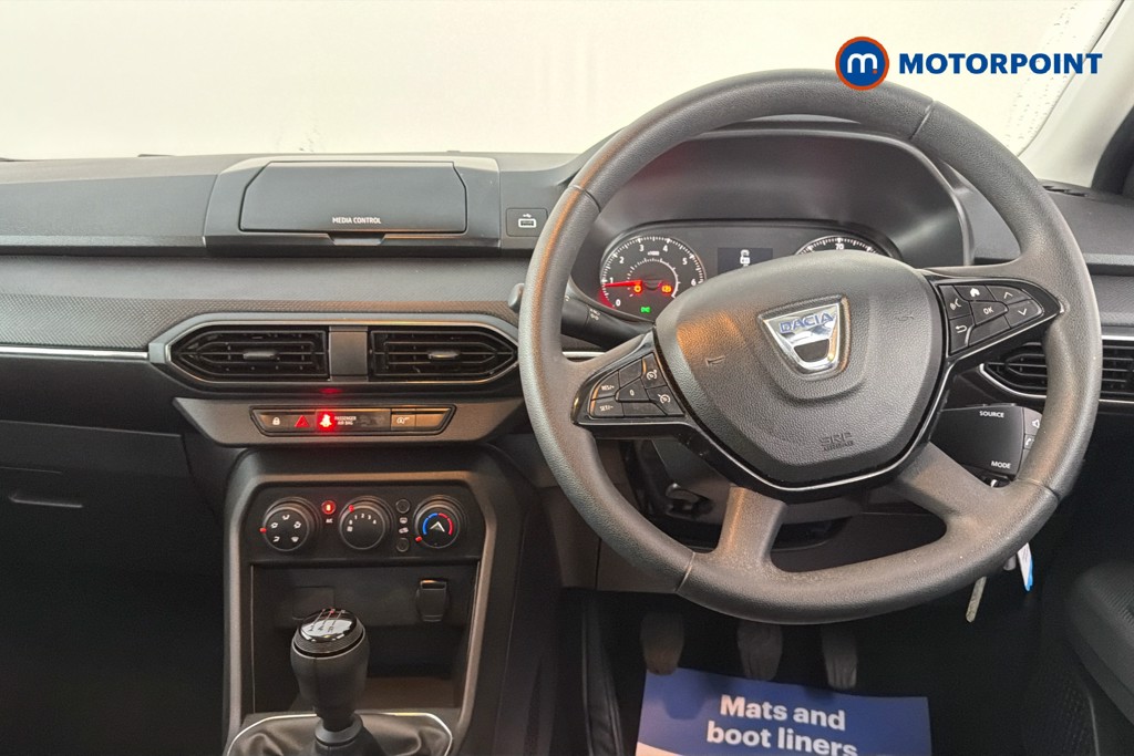 Dacia Sandero Essential Manual Petrol Hatchback - Stock Number (1657019) - 2nd supplementary image