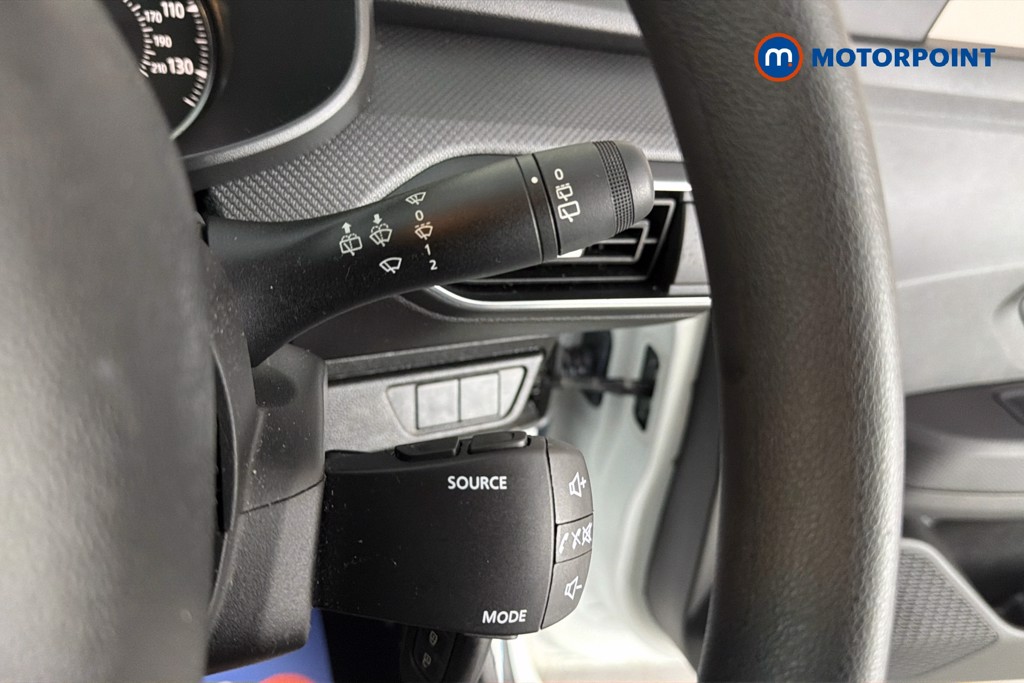 Dacia Sandero Essential Manual Petrol Hatchback - Stock Number (1657019) - 7th supplementary image