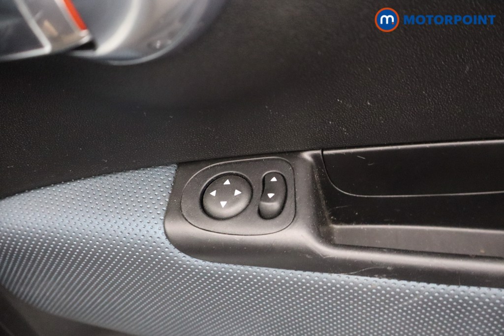 Fiat 500 Launch Edition Manual Petrol Hatchback - Stock Number (1658332) - 8th supplementary image