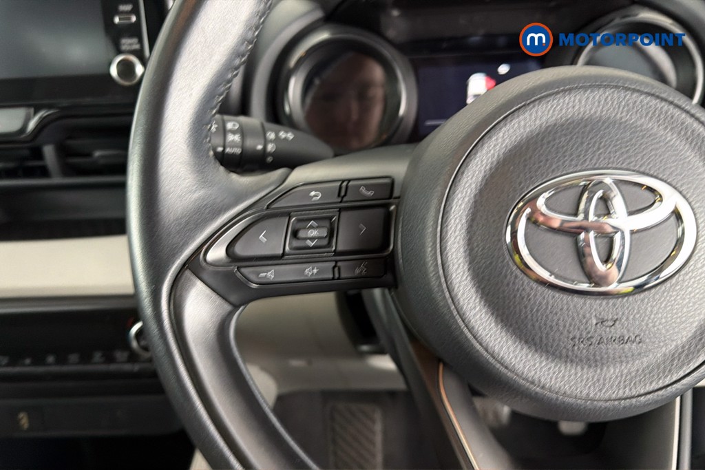 Toyota Yaris Excel Automatic Petrol-Electric Hybrid Hatchback - Stock Number (1658360) - 3rd supplementary image