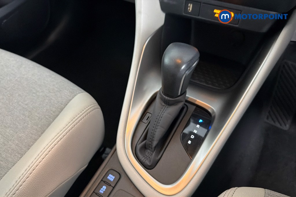 Toyota Yaris Excel Automatic Petrol-Electric Hybrid Hatchback - Stock Number (1658360) - 12th supplementary image