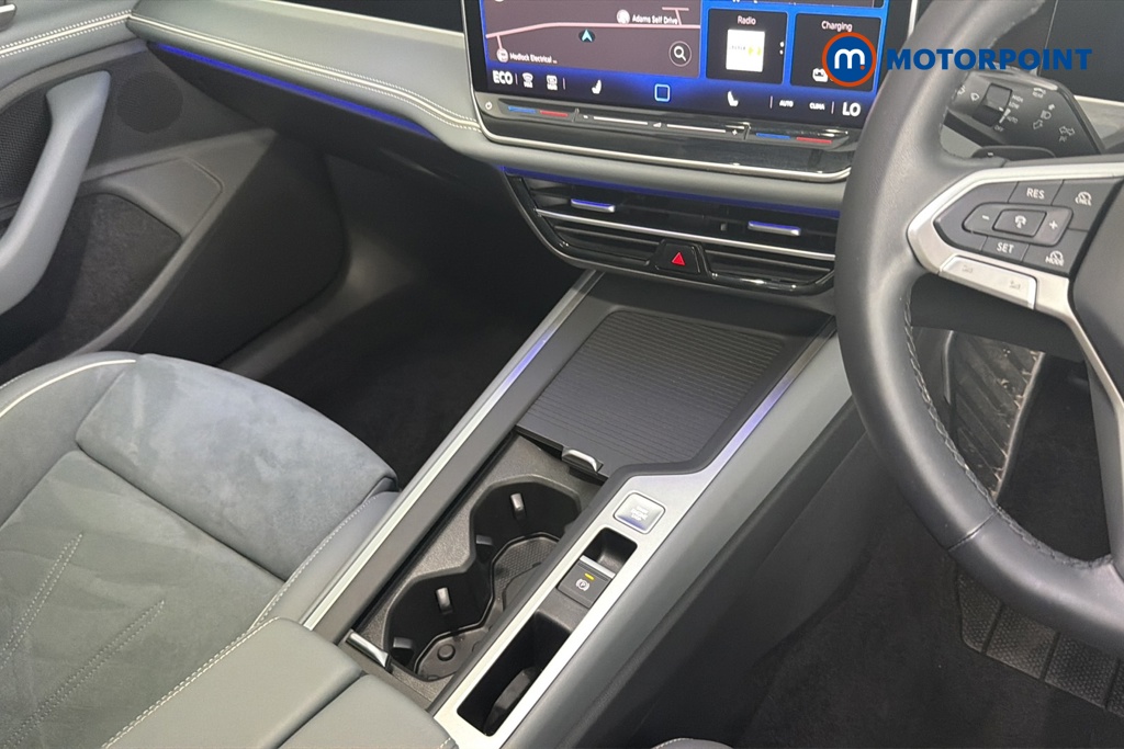 Volkswagen Passat Life Automatic Petrol Plug-In Hybrid Estate - Stock Number (1658411) - 15th supplementary image