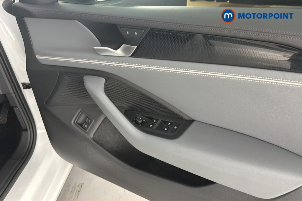 Volkswagen Passat Life Automatic Petrol Plug-In Hybrid Estate - Stock Number (1658411) - 18th supplementary image