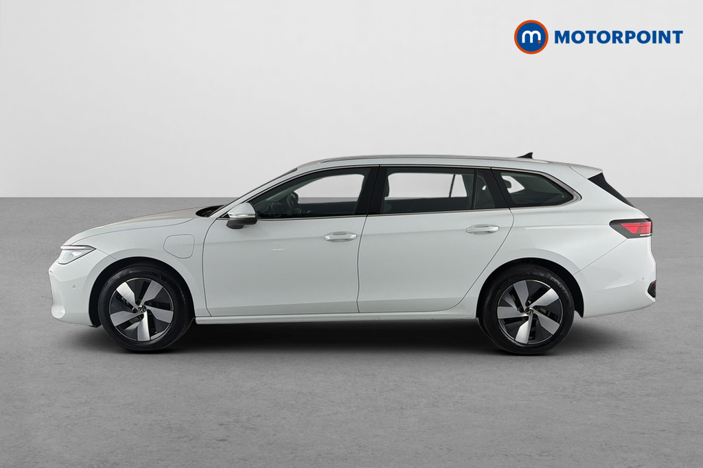 Volkswagen Passat Life Automatic Petrol Plug-In Hybrid Estate - Stock Number (1658411) - Drivers side