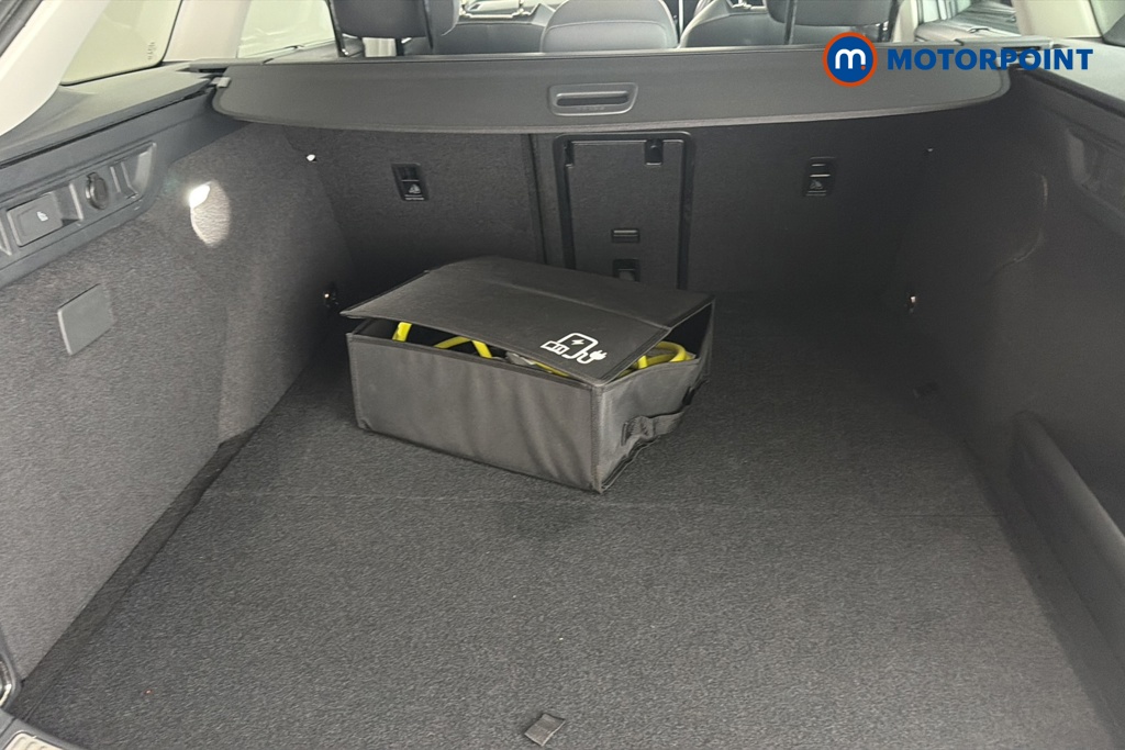 Volkswagen Passat Life Automatic Petrol Plug-In Hybrid Estate - Stock Number (1658411) - 34th supplementary image