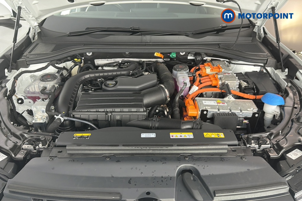 Volkswagen Passat Life Automatic Petrol Plug-In Hybrid Estate - Stock Number (1658411) - 48th supplementary image