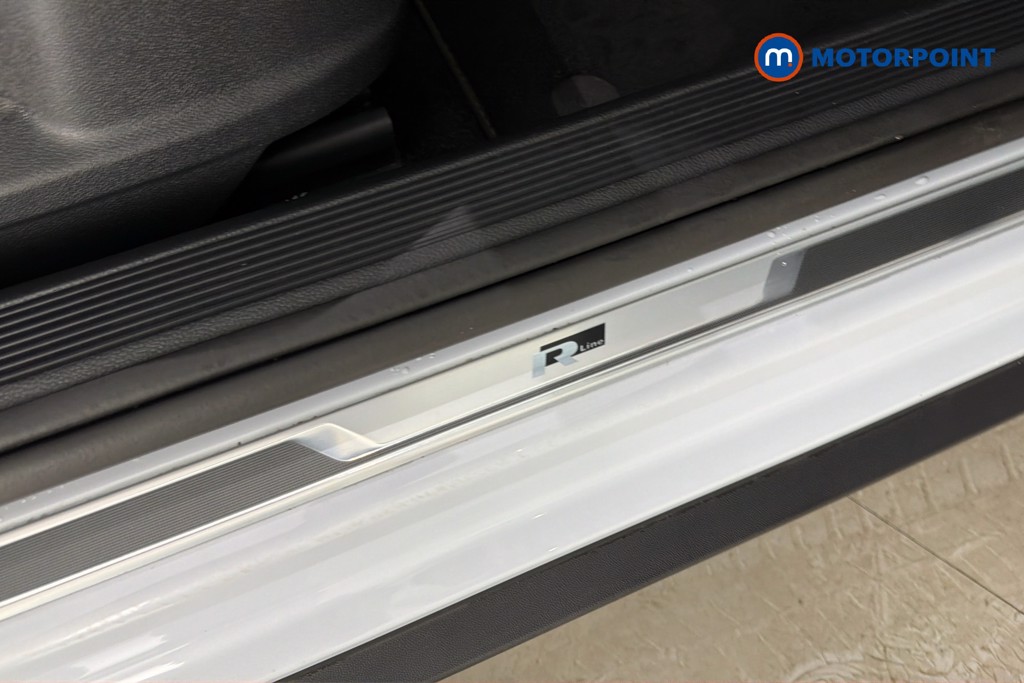 Volkswagen T-Roc R-Line Automatic Petrol SUV - Stock Number (1660144) - 25th supplementary image