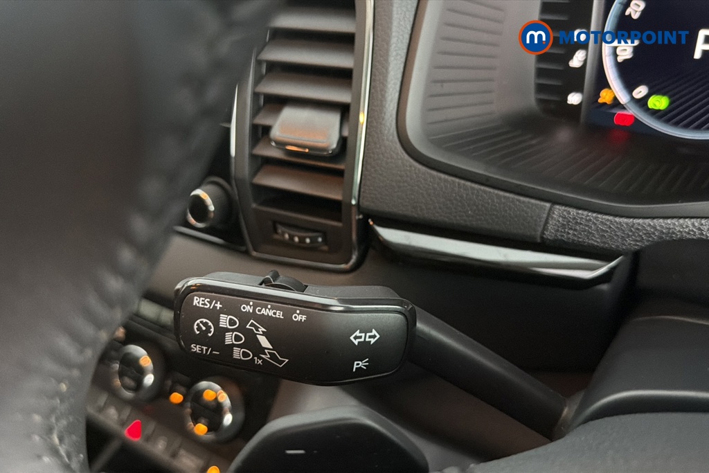 Skoda Karoq Se L Automatic Petrol SUV - Stock Number (1660533) - 5th supplementary image