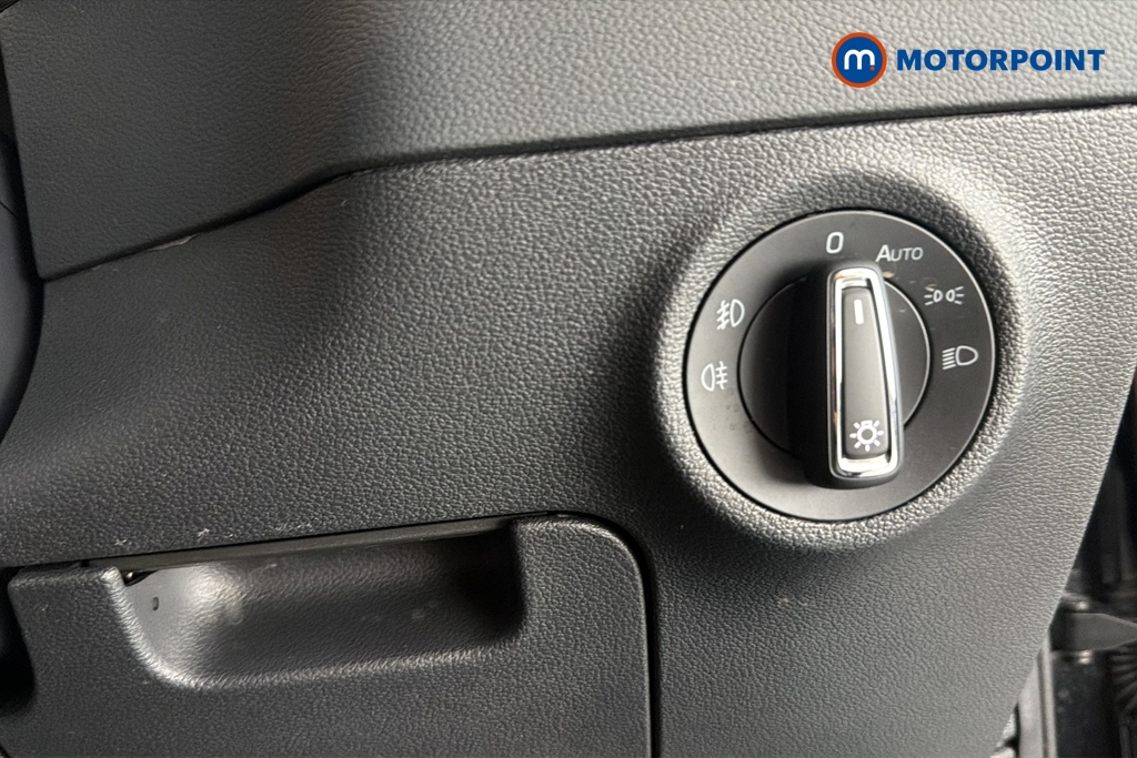 Skoda Karoq Se L Automatic Petrol SUV - Stock Number (1660533) - 11th supplementary image
