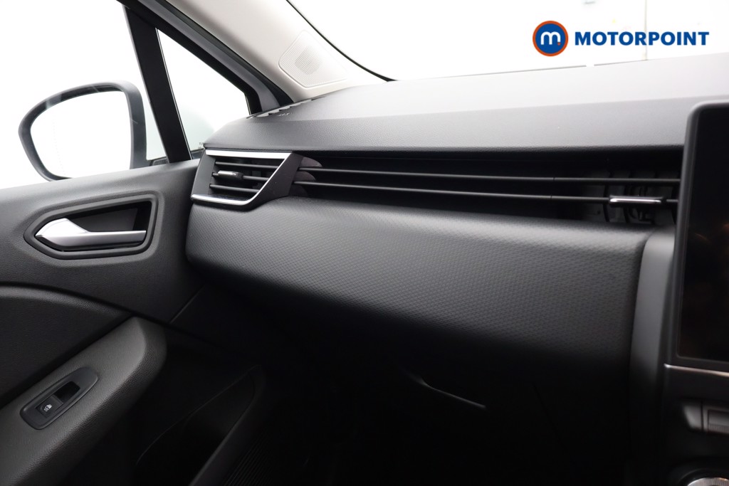 Renault Clio Iconic Manual Petrol Hatchback - Stock Number (1660706) - 13th supplementary image