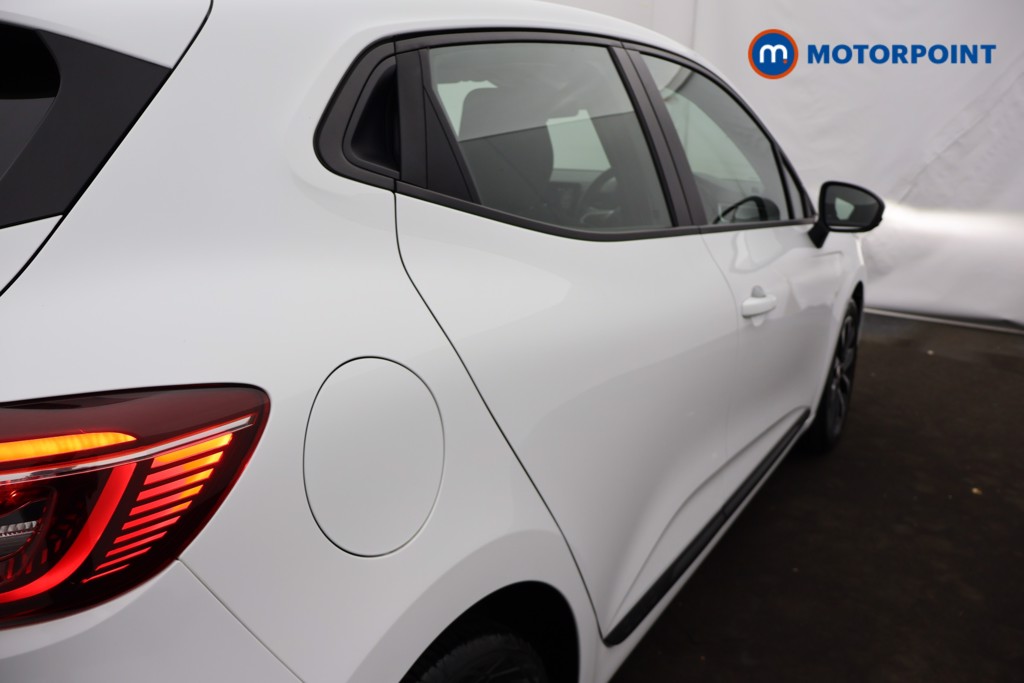 Renault Clio Iconic Manual Petrol Hatchback - Stock Number (1660706) - 29th supplementary image