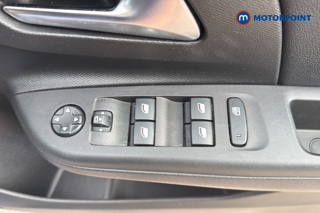 Vauxhall Corsa Elite Nav Premium Manual Petrol Hatchback - Stock Number (1661185) - 42nd supplementary image