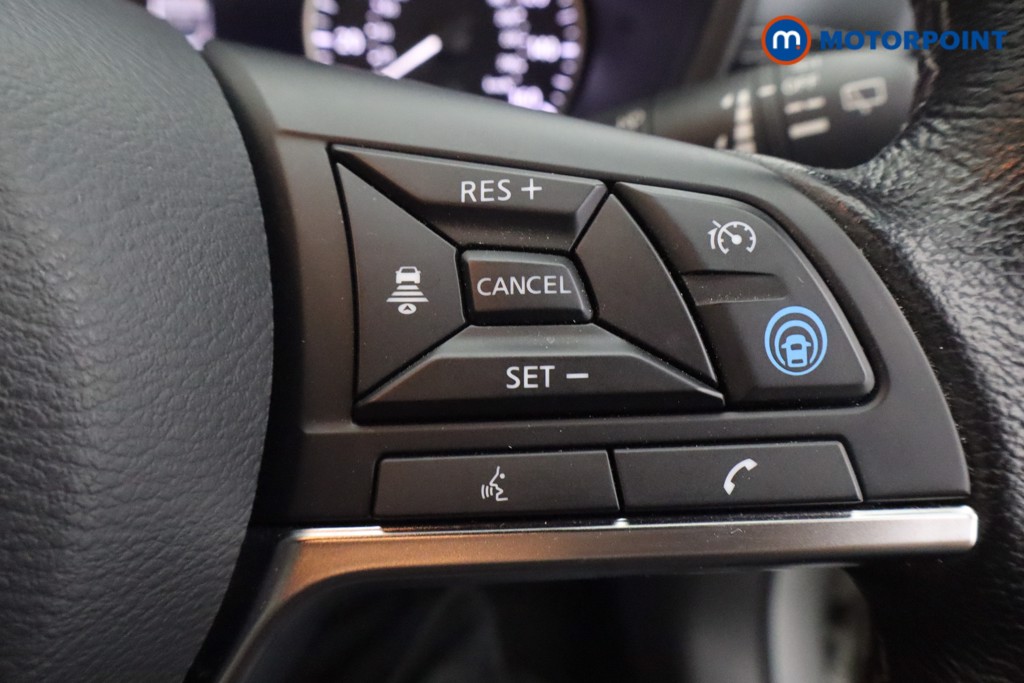 Nissan Juke Tekna Manual Petrol SUV - Stock Number (1661832) - 4th supplementary image