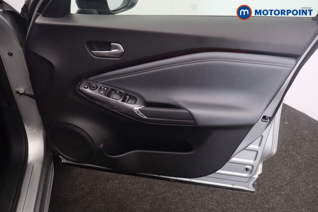 Nissan Juke Tekna Manual Petrol SUV - Stock Number (1661832) - 24th supplementary image