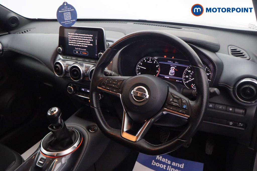 Nissan Juke Tekna Manual Petrol SUV - Stock Number (1661832) - 1st supplementary image