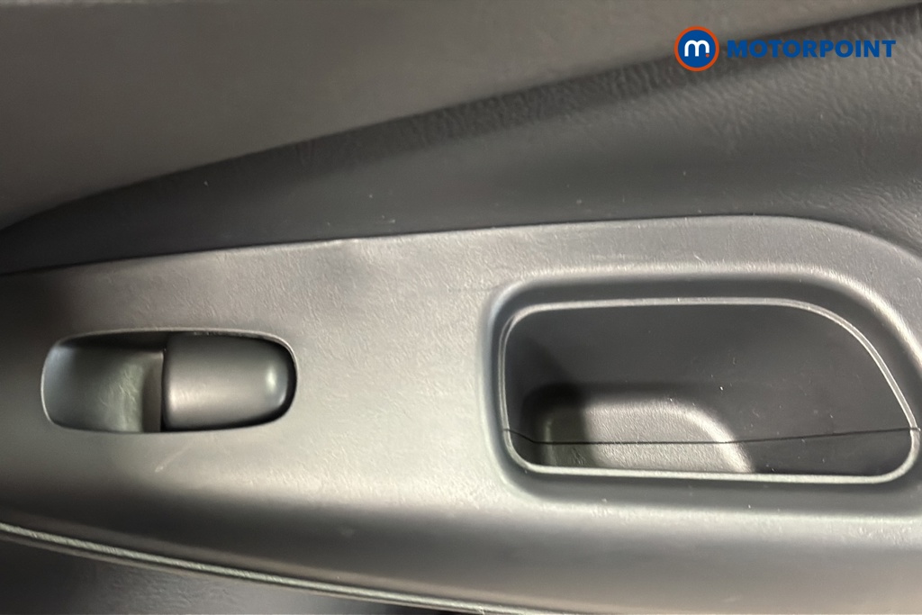 Nissan Juke N-Connecta Automatic Petrol SUV - Stock Number (1662712) - 994th supplementary image