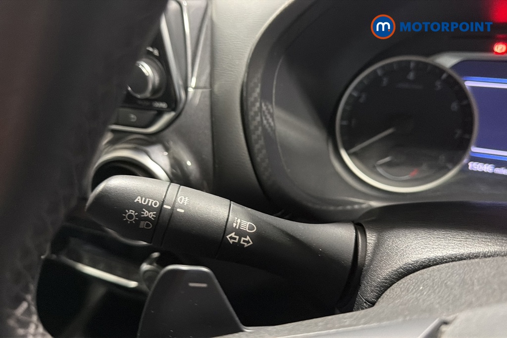 Nissan Juke N-Connecta Automatic Petrol SUV - Stock Number (1662712) - 5th supplementary image