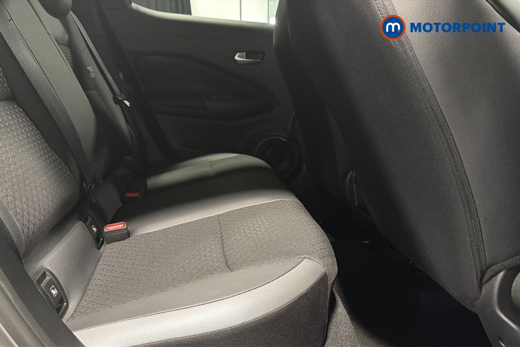 Nissan Juke N-Connecta Automatic Petrol SUV - Stock Number (1662712) - 25th supplementary image
