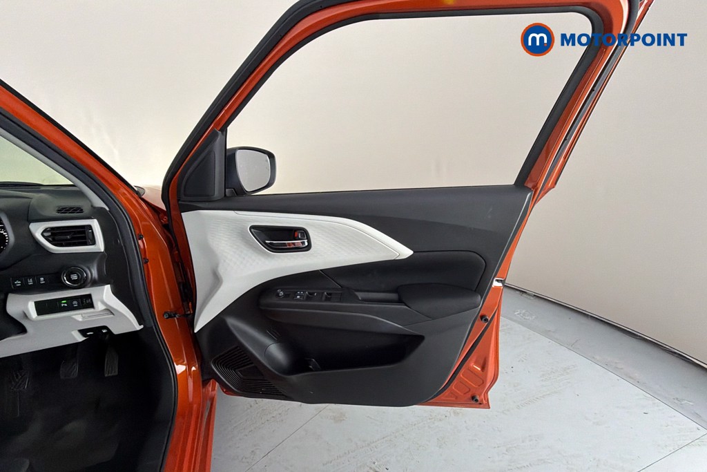 Suzuki Swift Motion Manual Petrol Hatchback - Stock Number (1662836) - 19th supplementary image