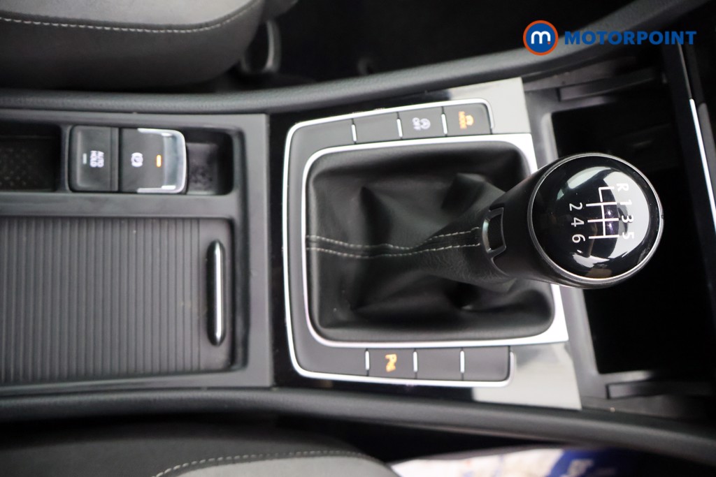 Volkswagen Golf R-Line Manual Petrol Hatchback - Stock Number (1663313) - 11th supplementary image