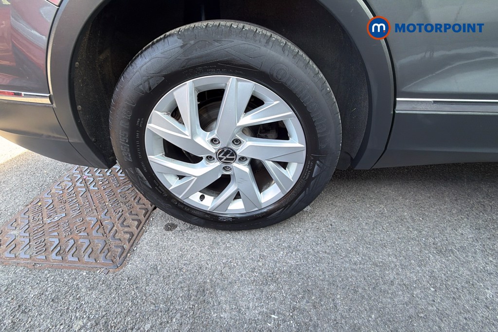 Volkswagen Tiguan Allspace Life Automatic Petrol SUV - Stock Number (1663339) - 35th supplementary image